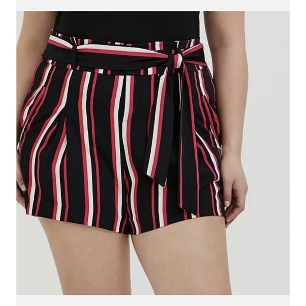 Torrid Women's Black & Pink Striped Shorts Size 20 Plus New